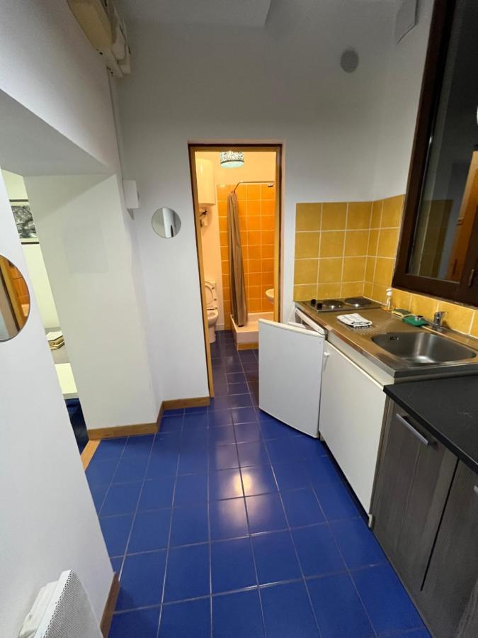 Studio . T1 CV - Calme avec cour Montpellier Extérieur photo